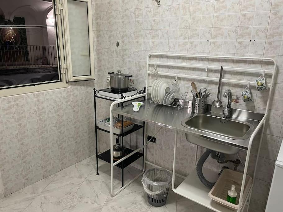 Emyesabi Apartment Наполи Екстериор снимка